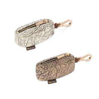 P.L.A.Y – נרתיק נשיאה לשקיות צרכים – Poop Bag Dispenser – Ash Gray/Chocolate