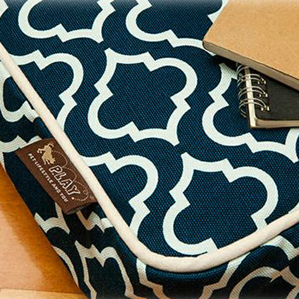 p.l.a.y._moroccan_tote_bag_navy_blue_mood_shot_close_up
